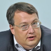 Геращенко вернули в МВД советником